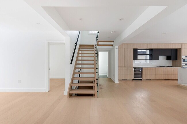 Building Photo - 159 Humbervale Blvd