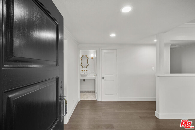 Foto del edificio - 3361 Scadlock Ln