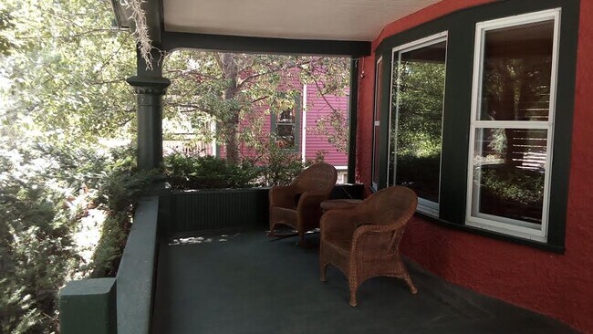 Foto del edificio - 517 N Bateman St