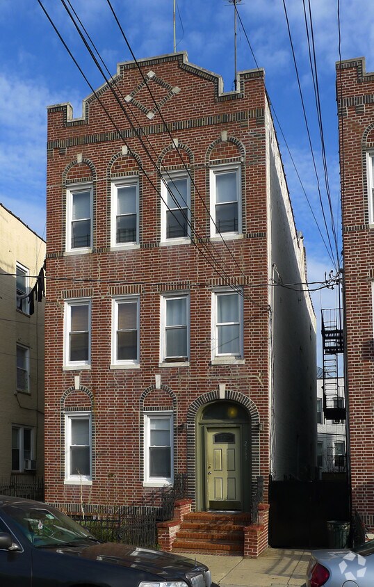 Primary Photo - 2369 85th St