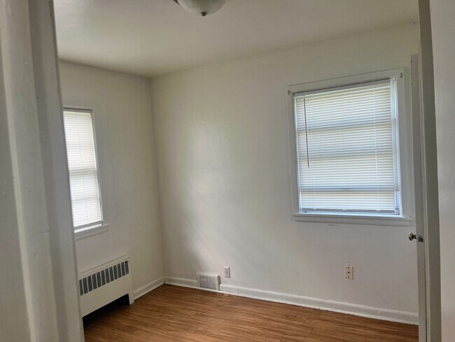 Foto del edificio - 5876 N 32nd St