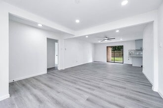 Building Photo - 7607 Grape St