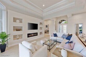 Building Photo - 8950 Shenendoah Cir