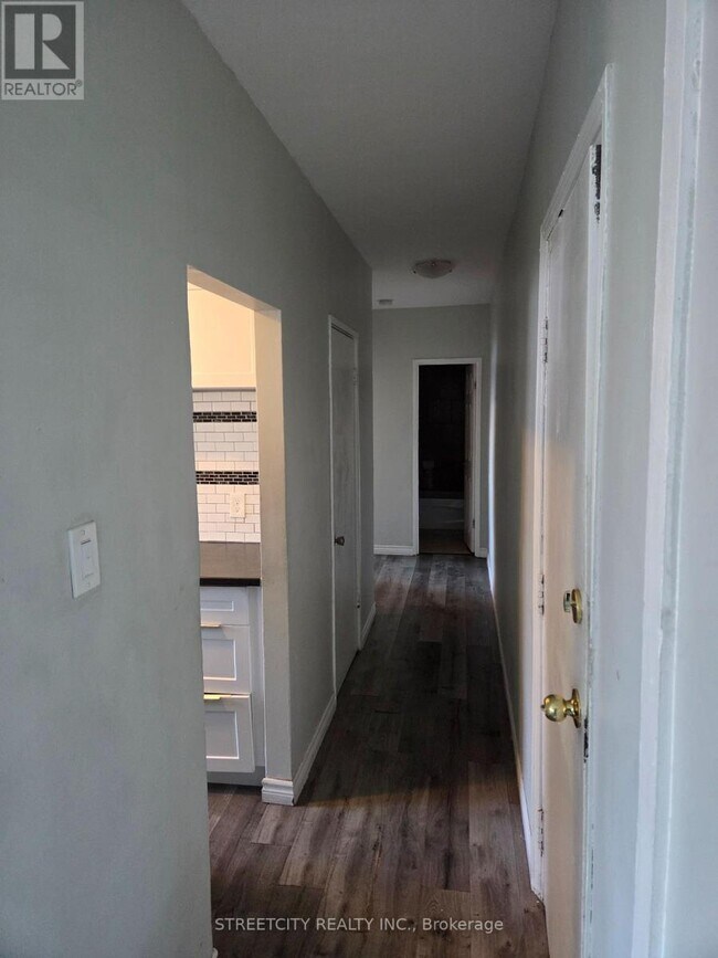 Photo du bâtiment - 220 Ashland Ave