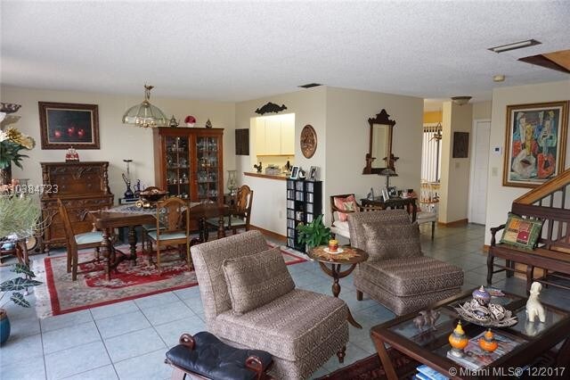 Building Photo - 3622 Alcantara Ave