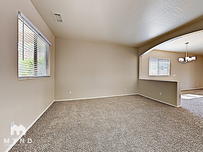 Building Photo - 11178 W Granada Rd