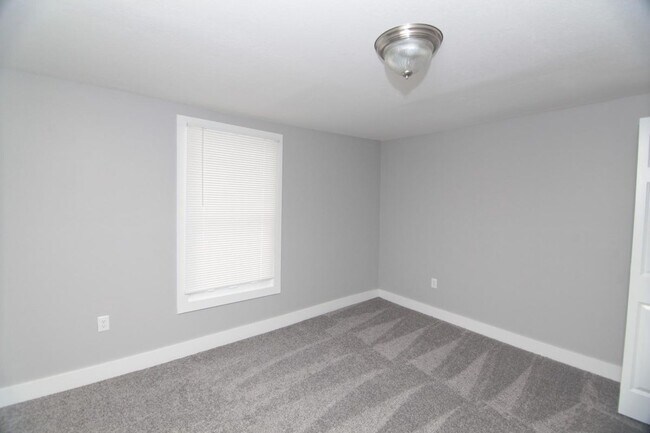 Foto del edificio - 702 W 7th St