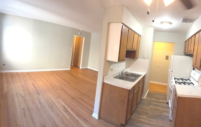 Foto del edificio - 5420 N Kenmore Ave