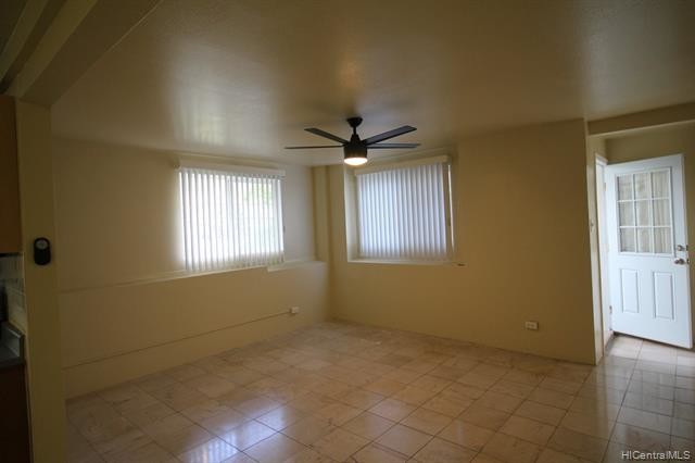 Building Photo - 2714 E Manoa Rd