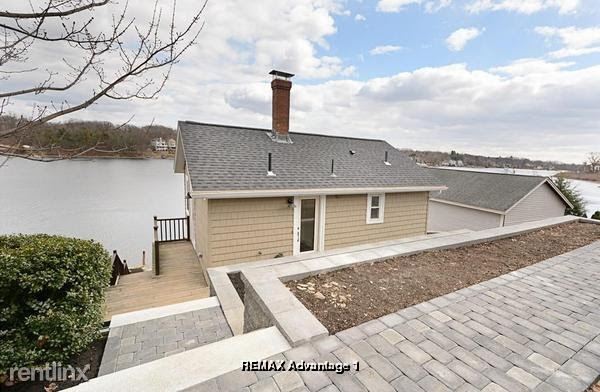 Primary Photo - 1 br, 1 bath Apartment - 330 Lake Ave