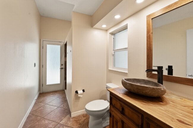 Building Photo - 9912 Chris Craft Ct