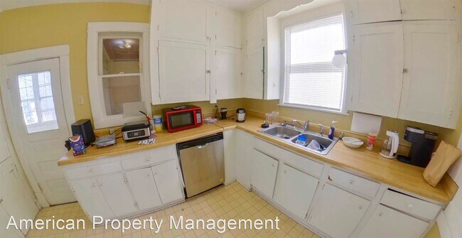Building Photo - 4 br, 2 bath House - 322 N Martin Luther K...