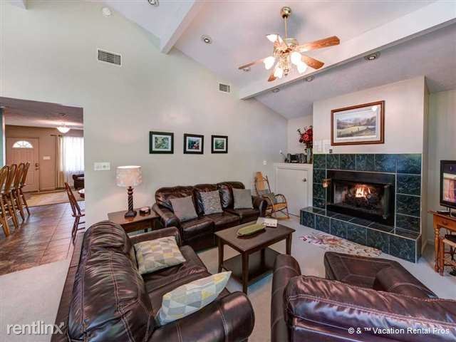 Foto del edificio - 320 Cottage Dr