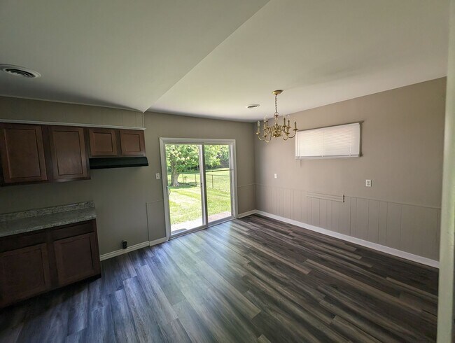 Building Photo - 1403 Bernice Ave 2BR/1BA (Middletown)