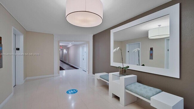 Building Photo - 5600 Collins Ave