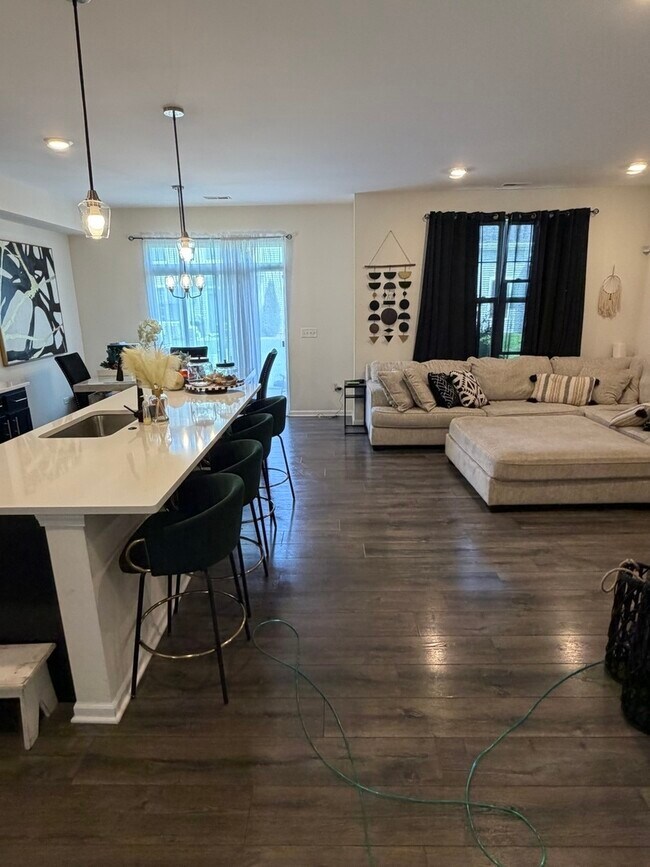 Foto del edificio - 23538 W Bancroft Dr