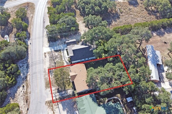 Building Photo - 553 Scenic Dr