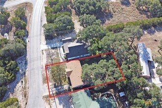 Building Photo - 553 Scenic Dr