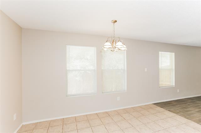 Building Photo - 805 Encino Dr