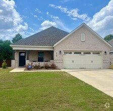 Building Photo - 717 Harbin Dr