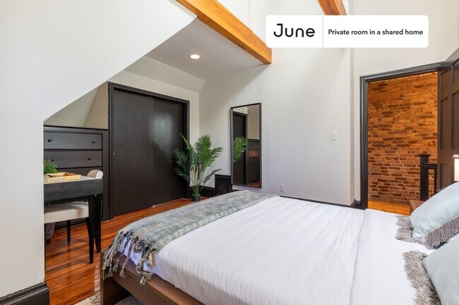 Foto del edificio - Room in Shared 5 bed/2 bath home in Allston