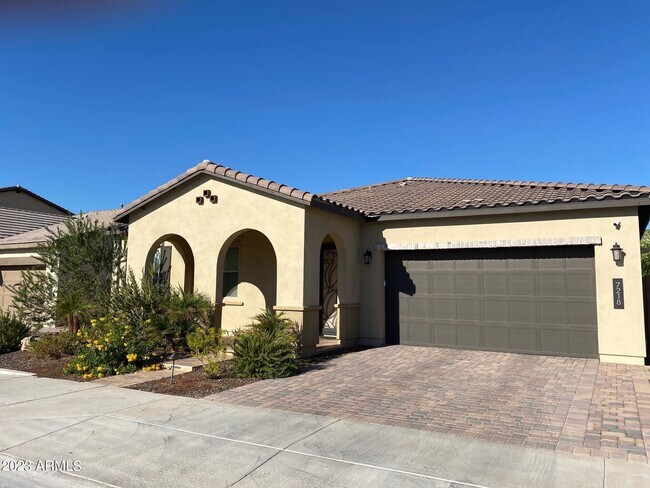 Building Photo - 7218 W Pinnacle Vista Dr
