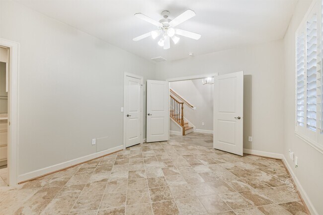 Foto del edificio - 5823 Lacy St