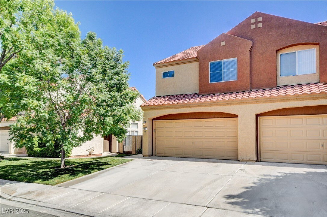 Foto principal - 1661 Cloister Ave