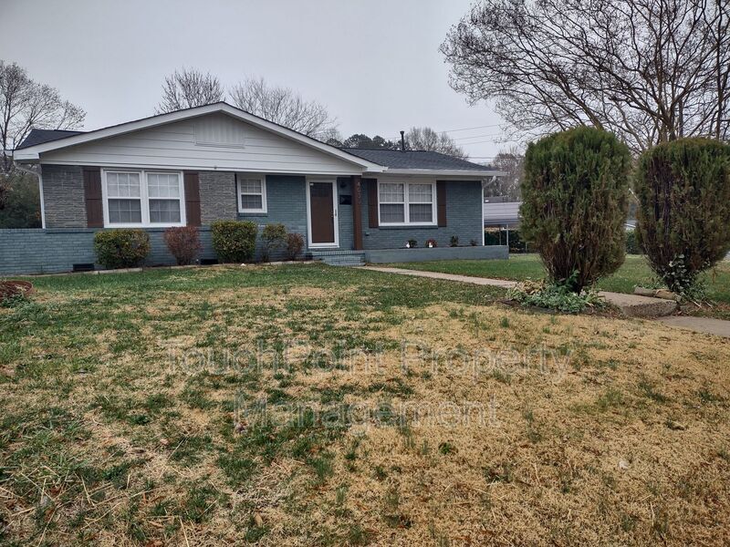 4033 Fieldcrest Rd, Charlotte, NC 28217 House for Rent in Charlotte