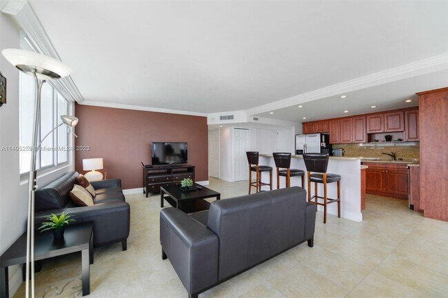 Foto del edificio - 7135 Collins Ave