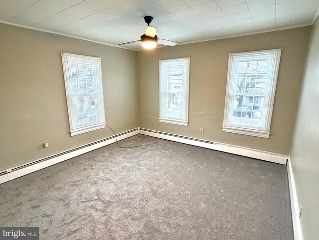 Foto del edificio - 14 Penn Ave