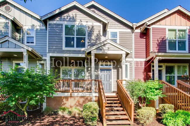 Building Photo - Fantastic Townhouse with 2-Car Garage in E...