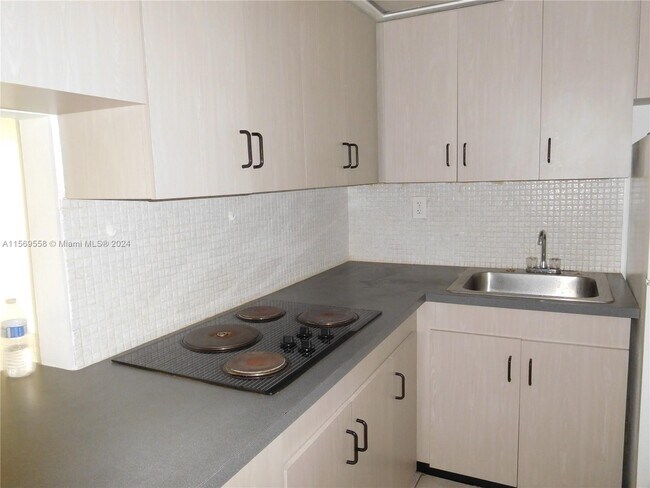 Foto del edificio - 20200 NE 27th Ct