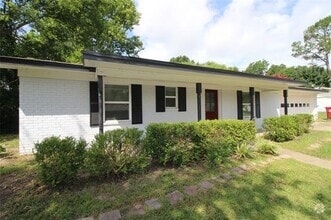 Building Photo - 615 Sides Cir