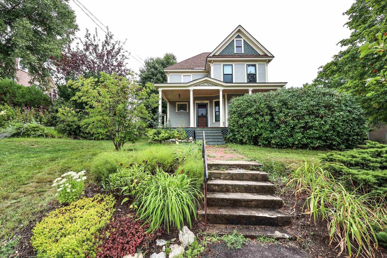 Foto principal - 1085 Union St