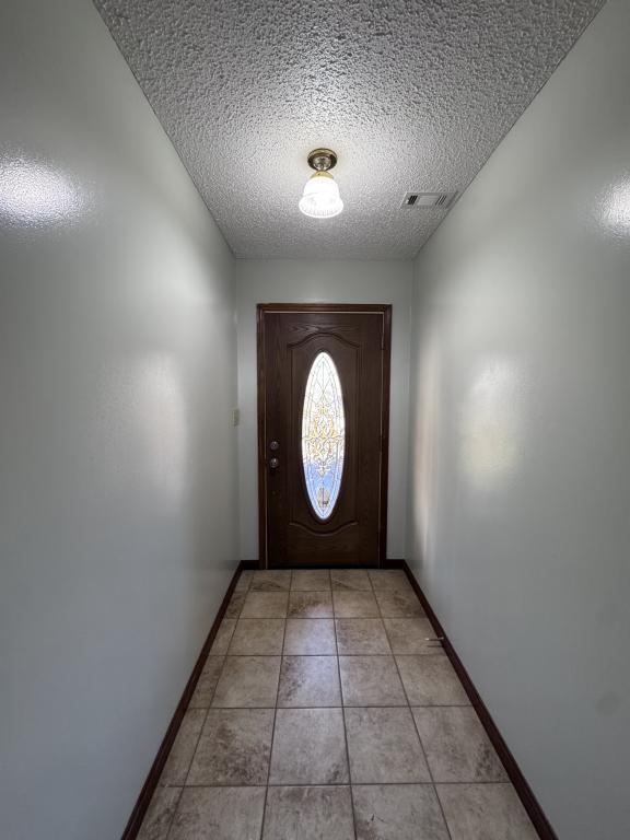 Building Photo - 111 Rainbow Ave