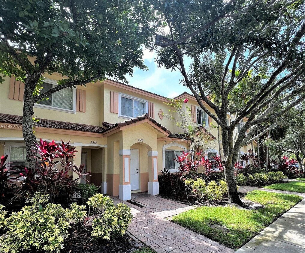 Primary Photo - 2553 SW 83rd Terrace
