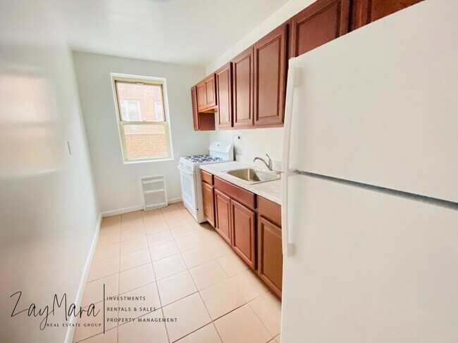 Foto del edificio - 829 Bronx River Rd