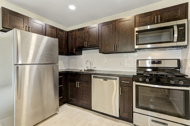 Foto del edificio - Brookwood Gardens