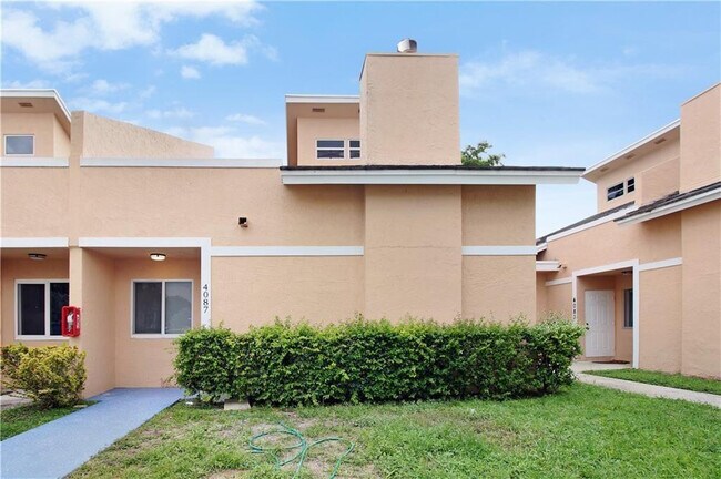 Foto del edificio - 4087 Coral Springs Dr