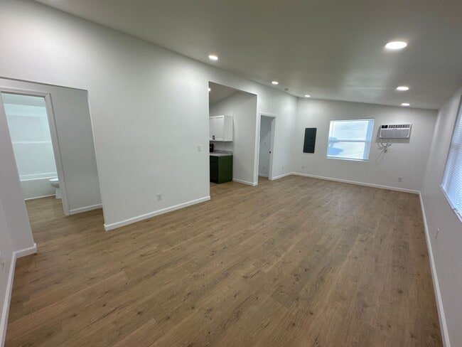 Building Photo - Newly Remodeled House in Paducah