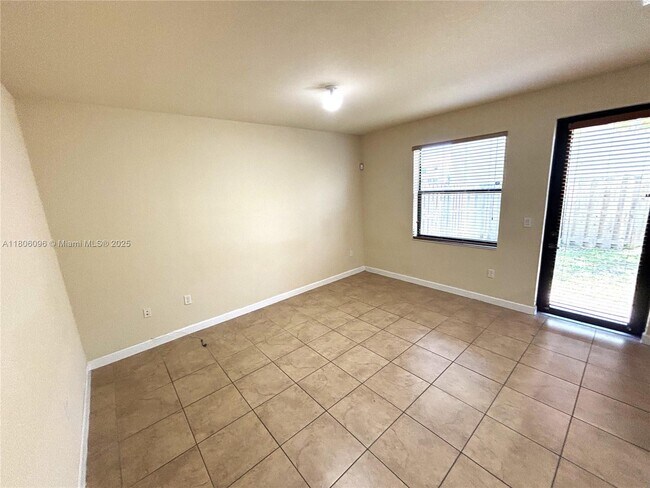 Foto del edificio - 23765 SW 118 Ave