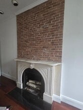 Building Photo - 147 E 61st St