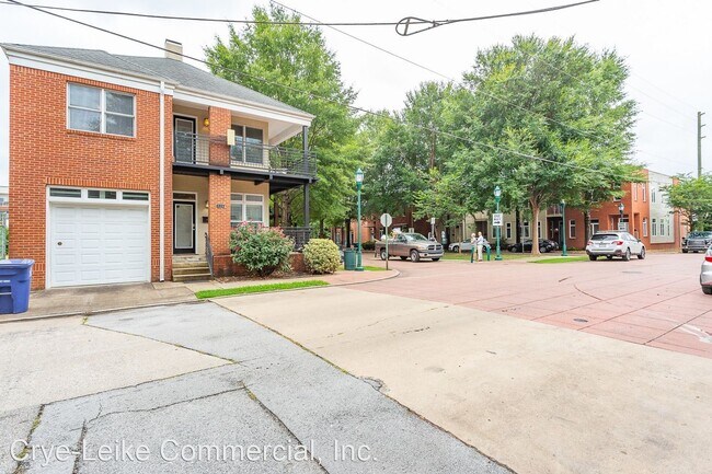 Foto del edificio - 2 br, 2.5 bath House - 229 W 17th St.