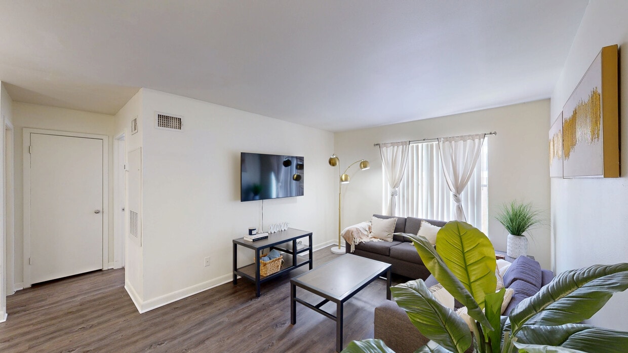 Photo - University Square Apartments