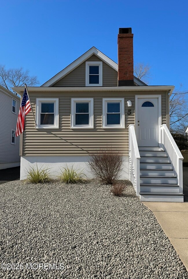 Building Photo - 5 Meadowbrook Ave