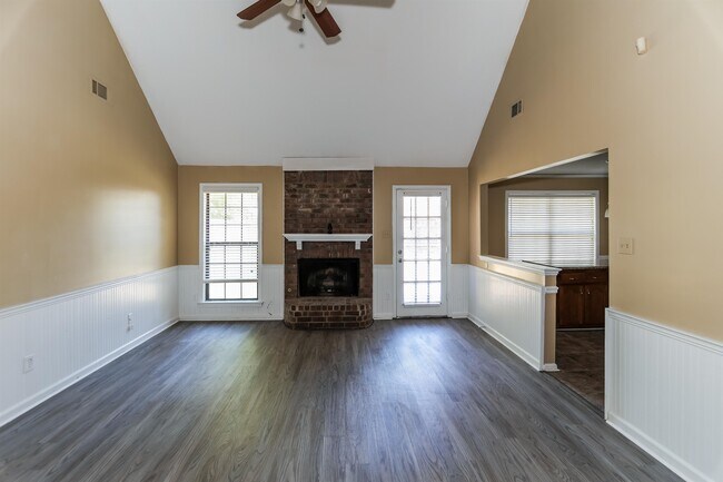 Building Photo - 4106 Glenroy Dr