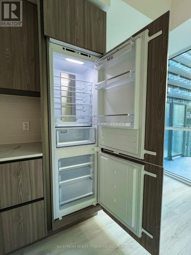 Building Photo - 120 Broadway Ave