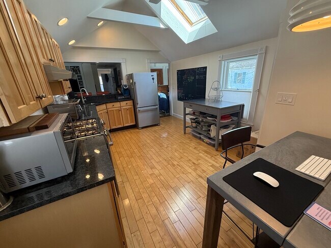 Building Photo - 21 French Ave