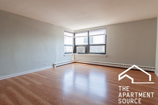 Foto del edificio - 445 W Wellington Ave